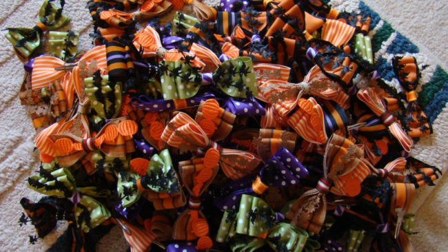 9 DIY Halloween Hair Bows | Free Tutorials