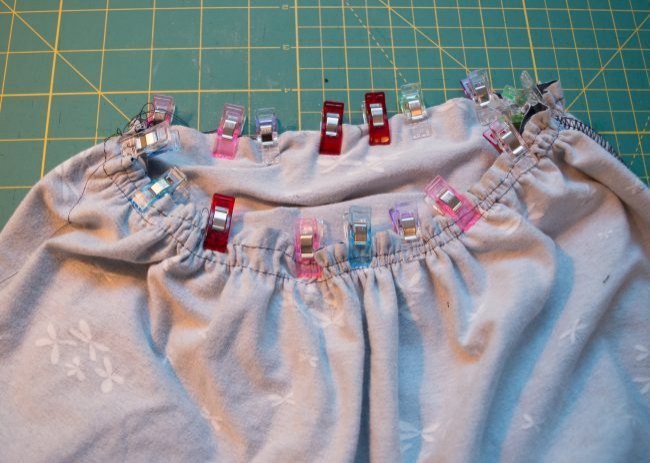 #1 Tutorial on How to Gather Knit Fabric