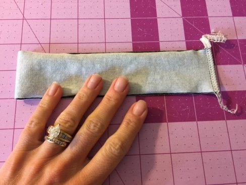 How to Sew a Neckband with Knit Fabric