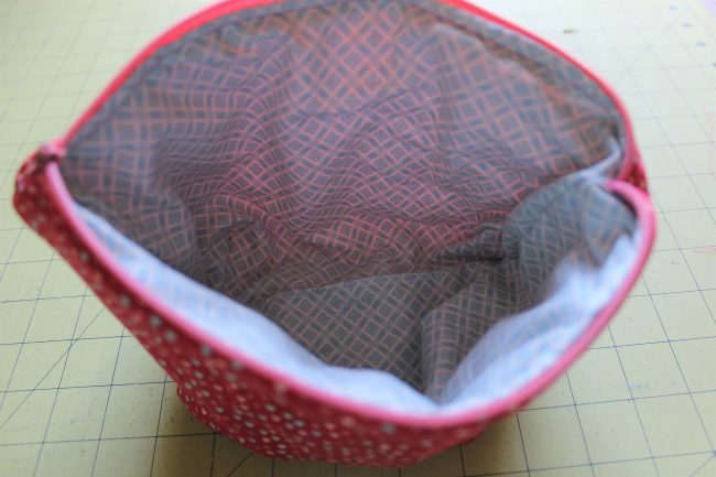 Zipper Pouch Tutorial | Sewing a Zipper Pouch