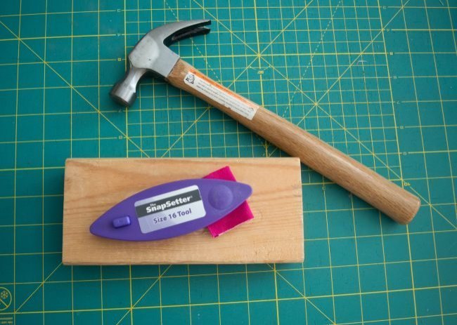 How to Sew a Snap When Sewing Clothing