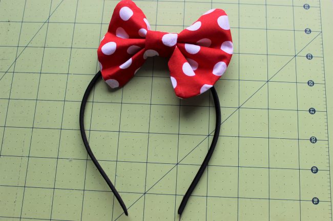 Free DIY Minnie Mouse Headband Tutorial