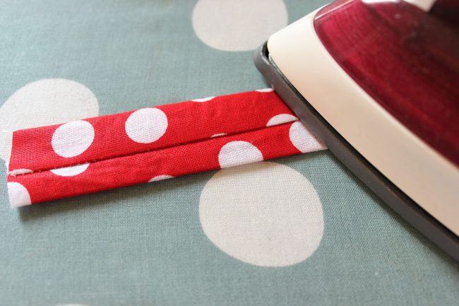 Free DIY Minnie Mouse Headband Tutorial