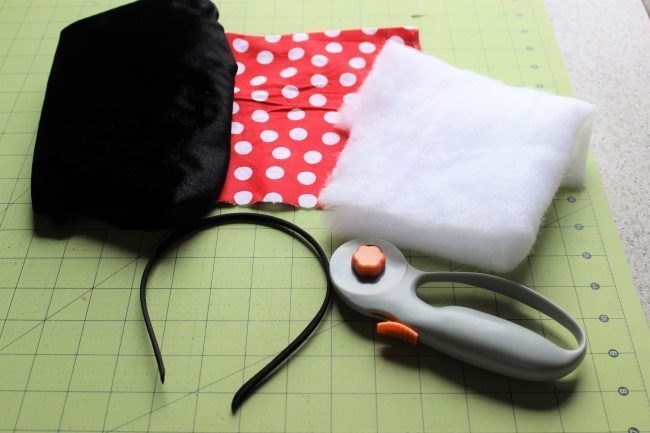 Free DIY Minnie Mouse Headband Tutorial