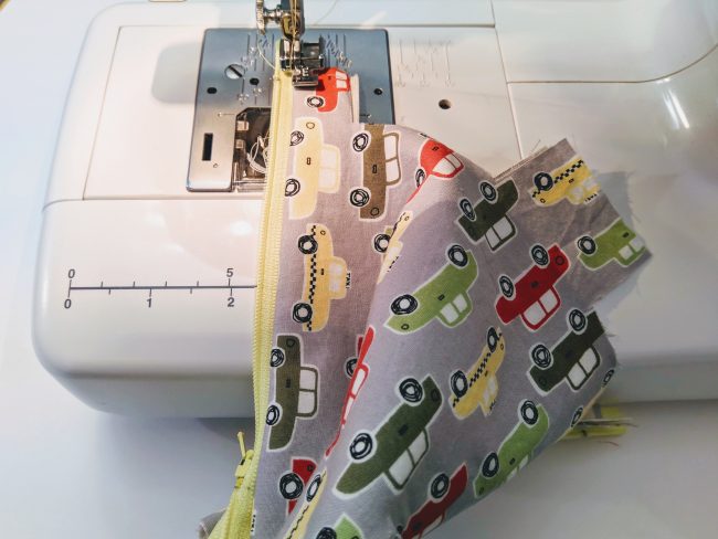 How to Sew an Exposed Zipper