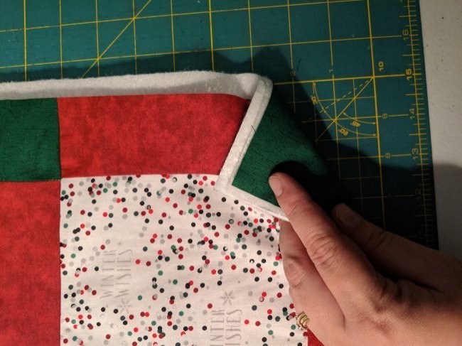 How to Make a Quilted Potholder | DIY Quilted Potholder