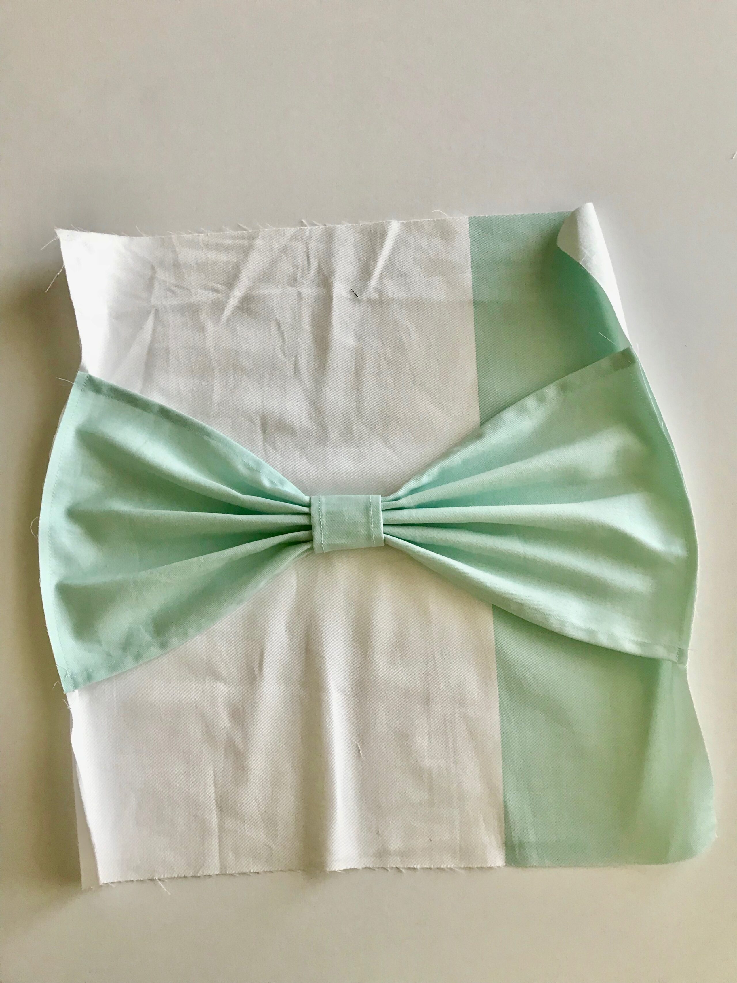 DIY Bow Pillow | Big Bow Pillow Cover Tutorial