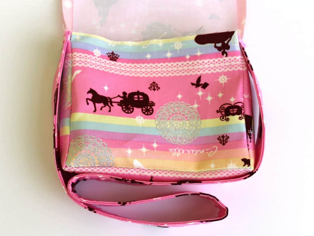 Messenger bag - Photo by Marci Debetaz