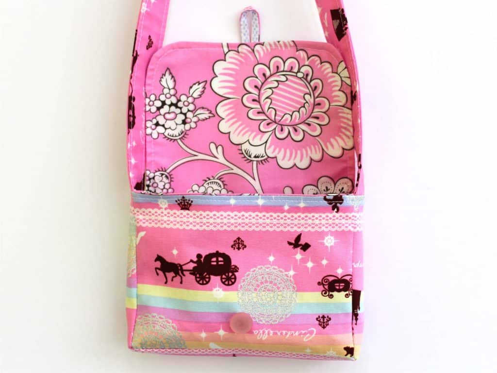 Messenger bag - Photo by Marci Debetaz
