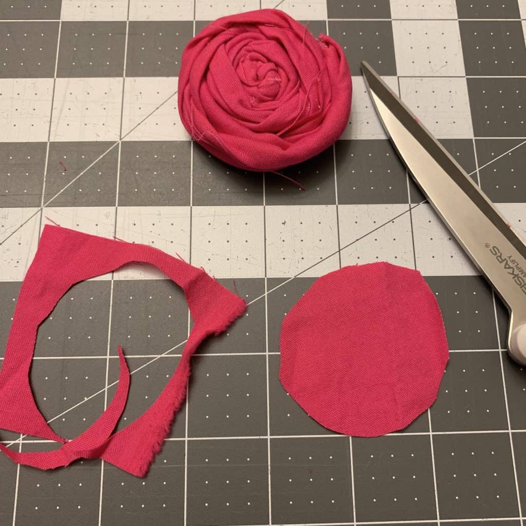 DIY Fabric Rosette | How to Make Fabric Rosettes 13 DIY Fabric Rosette | How to Make Fabric Rosettes