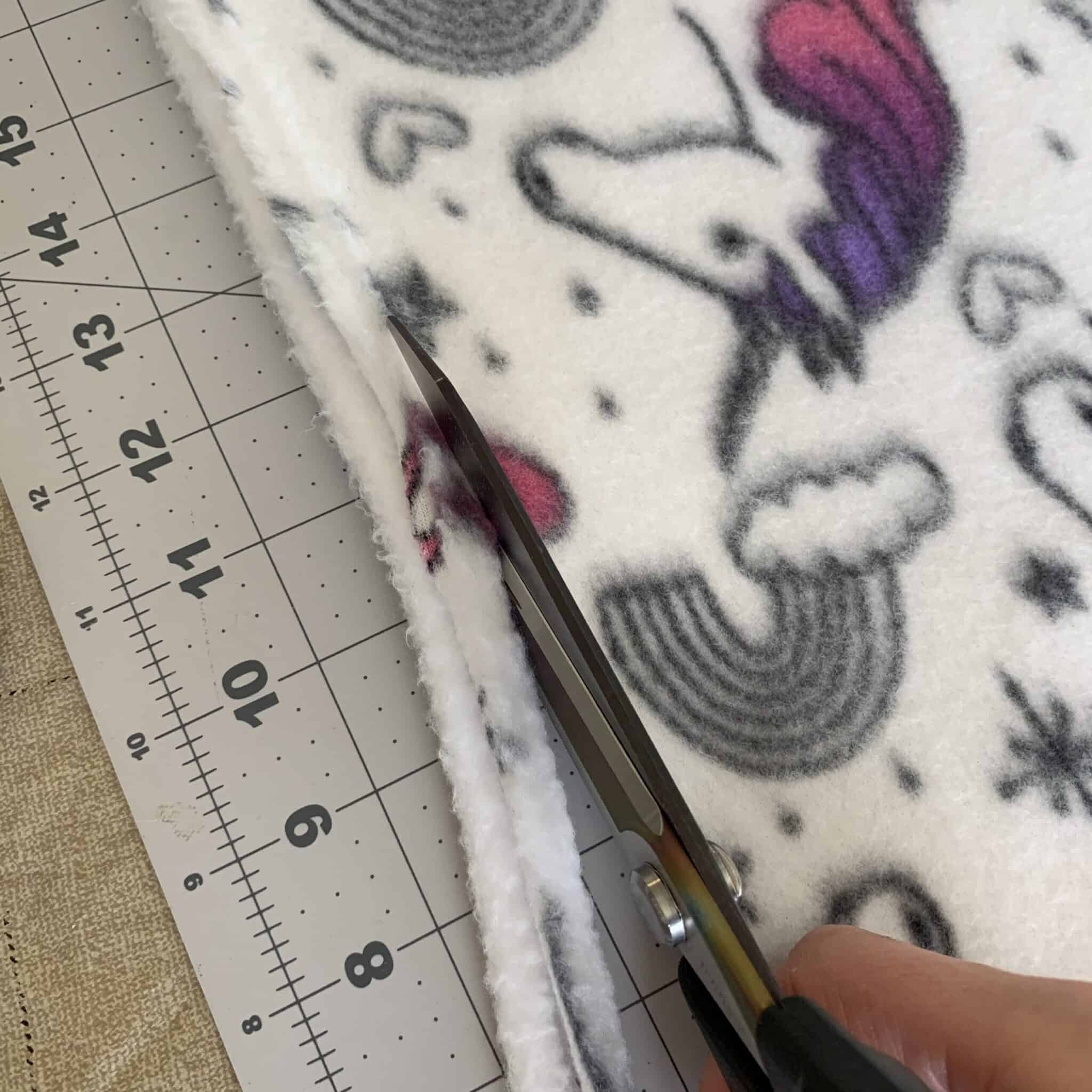 How To Make A DIY Fleece Blanket