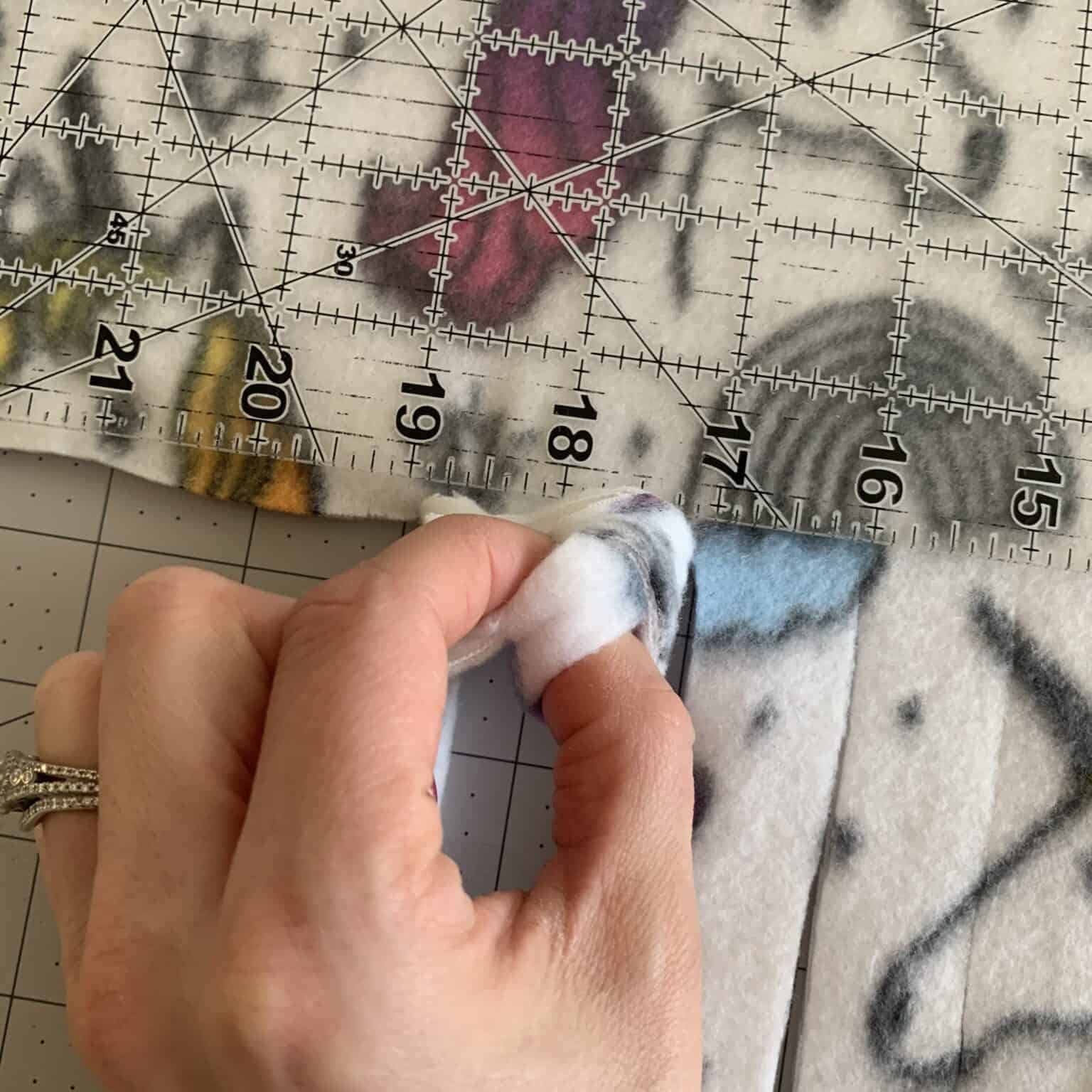 How To Make A DIY Fleece Blanket