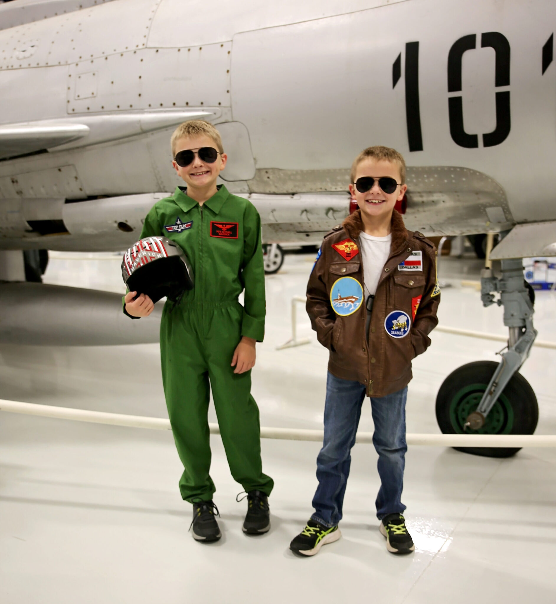 Top Gun Dress Up Ideas
 DIY Top Gun Costume