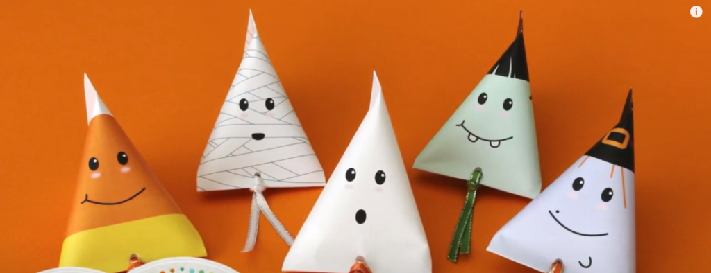 DIY Halloween Treat Bags | Free Tutorials 20 DIY Halloween Treat Bags | Free Tutorials